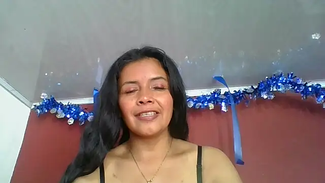 Snapshot of DianaOchoa_ chatting on 12-14-25, 04:12 DianaOchoa online show from 12-14-25, 04:12