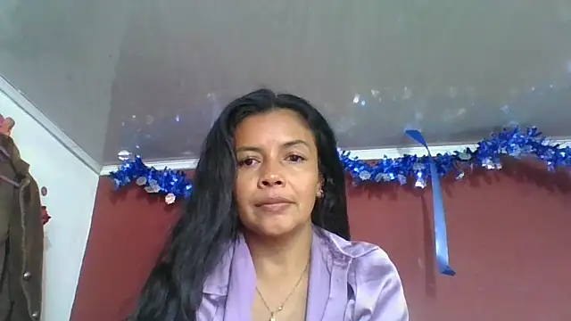 Snapshot of DianaOchoa_ chatting on 12-16-25, 07:41 DianaOchoa online show from 12-16-25, 07:41