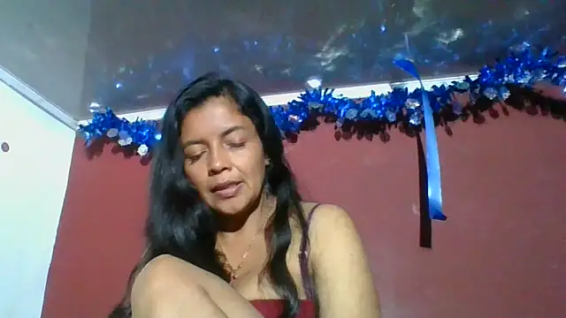 Snapshot of DianaOchoa_ chatting on 12-20-25, 08:21 DianaOchoa online show from 12-20-25, 08:21