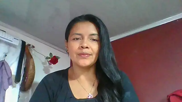 Snapshot of DianaOchoa_ chatting on 05-05-26, 08:28 DianaOchoa online show from 05-05-26, 08:28