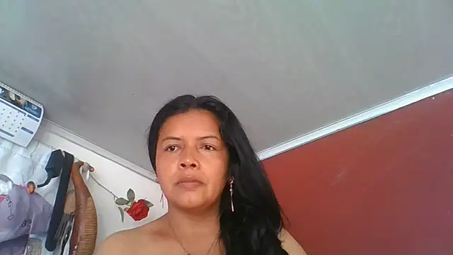 Snapshot of DianaOchoa_ chatting on 05-25-26, 12:44 DianaOchoa online show from 05-25-26, 12:44