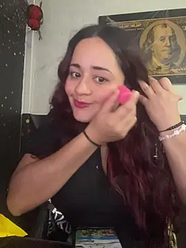 Snapshot of candy__fox_ chatting on 10-18-25, 09:15 candy fox online show from 10-18-25, 09:15