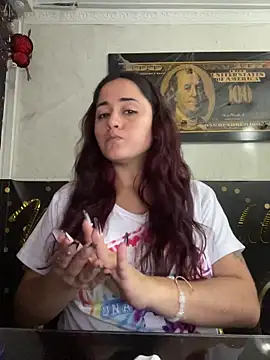 Snapshot of candy__fox_ chatting on 10-23-25, 12:37 candy fox online show from 10-23-25, 12:37