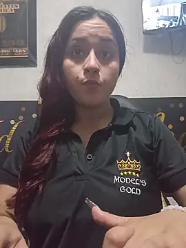 Snapshot of candy__fox_ chatting on 10-28-25, 09:17 candy fox online show from 10-28-25, 09:17