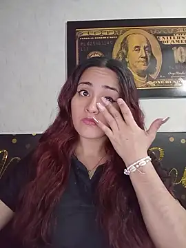 Snapshot of candy__fox_ chatting on 12-05-25, 12:47 candy fox online show from 12-05-25, 12:47