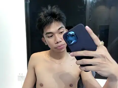 Snapshot of Ur_pinoyhotbrix chatting on 10-25-25, 01:51 Ur pinoyhotbrix online show from 10-25-25, 01:51