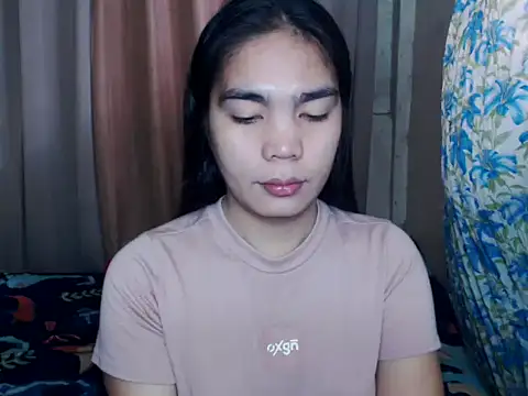 Snapshot of Simple_Martina chatting on 10-23-25, 01:16 Simple Martina online show from 10-23-25, 01:16