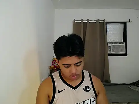 Snapshot of Hugecock2hundle_intown chatting on 11-16-25, 09:26 Hugecock2hundle intown online show from 11-16-25, 09:26