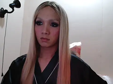 Snapshot of marry_on_croxx chatting on 10-11-25, 01:05 marry on croxx online show from 10-11-25, 01:05