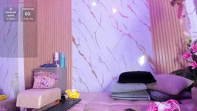 Snapshot of Eva_Johnss chatting on 11-29-25, 12:30 Eva Johnss online show from 11-29-25, 12:30