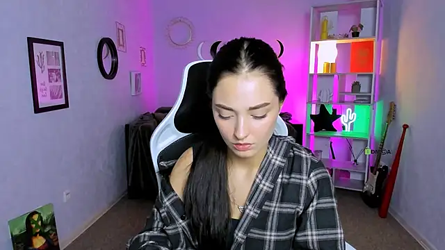 miki-niki online show from 09-10-25, 05:35