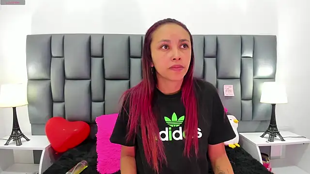 valeriasweet  online show from 09-21-25, 01:35