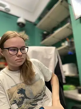  CherryBloom  online show from 09-13-25, 09:09