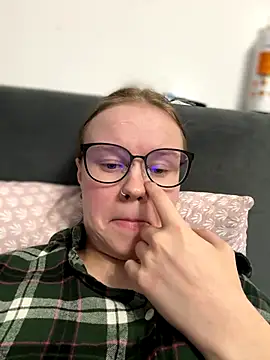  CherryBloom  online show from 09-21-25, 05:36