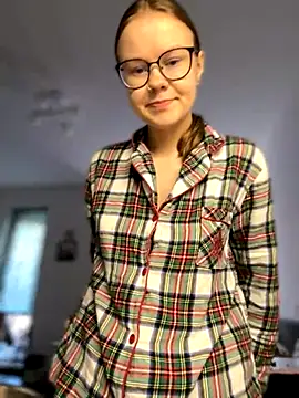  CherryBloom  online show from 09-30-25, 08:19