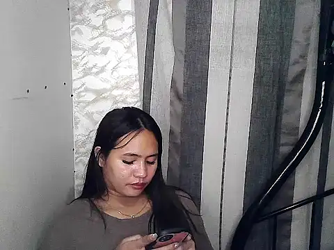 Snapshot of Sexyjane_24 chatting on 09-17-25, 06:53 Sexyjane 24 online show from 09-17-25, 06:53