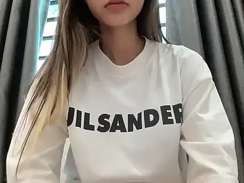 Snapshot of Min_sara69 chatting on 10-12-25, 08:46 Min sara69 online show from 10-12-25, 08:46