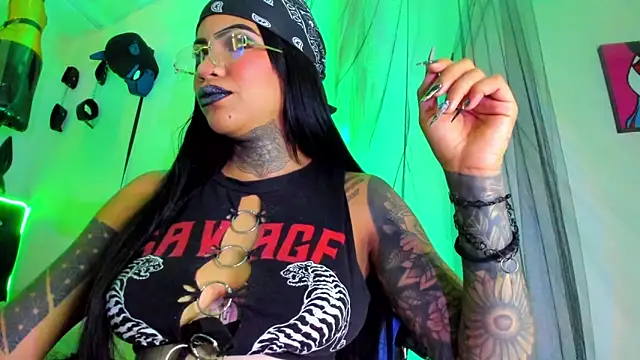 Snapshot of mia_carter88 chatting on 11-18-25, 02:21 mia carter88 online show from 11-18-25, 02:21