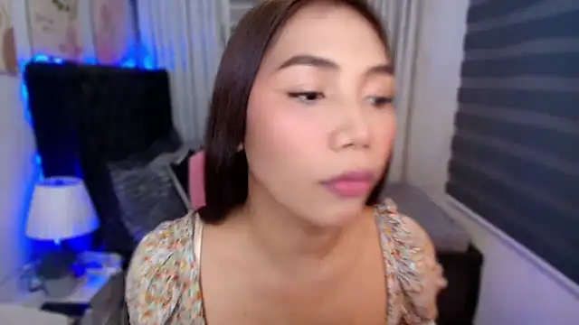 Snapshot of naughtyjayde chatting on 05-09-26, 08:36 naughtyjayde online show from 05-09-26, 08:36