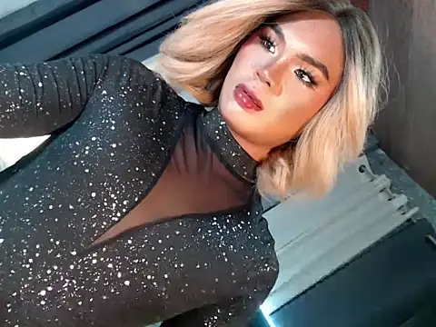 Snapshot of Unholytemptress chatting on 11-04-25, 04:55 Unholytemptress online show from 11-04-25, 04:55