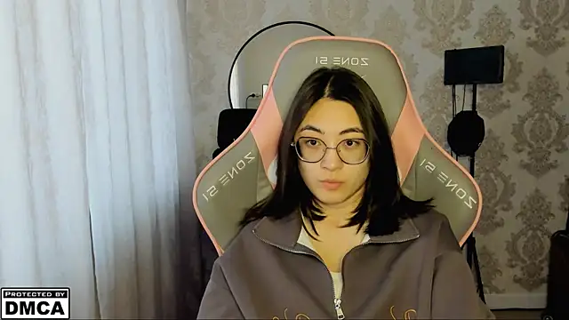 MeilideQian1 online show from 10-07-25, 07:27