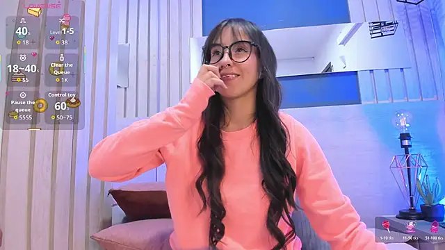 Snapshot of SofiCandy_ chatting on 11-29-25, 12:30 SofiCandy online show from 11-29-25, 12:30