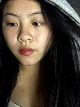 Snapshot of Tiiahpu chatting on 11-30-25, 09:30 Tiiahpu online show from 11-30-25, 09:30