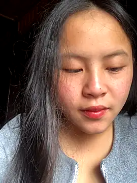 Snapshot of Tiiahpu chatting on 12-17-25, 07:36 Tiiahpu online show from 12-17-25, 07:36