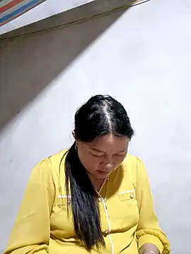 Snapshot of yoowwmr chatting on 10-26-25, 01:17 yoowwmr online show from 10-26-25, 01:17