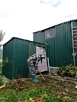 Snapshot of yoowwmr chatting on 10-29-25, 01:41 yoowwmr online show from 10-29-25, 01:41