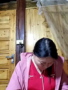 Snapshot of yoowwmr chatting on 10-30-25, 01:56 yoowwmr online show from 10-30-25, 01:56