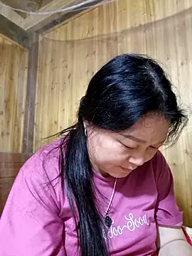 Snapshot of yoowwmr chatting on 11-02-25, 03:14 yoowwmr online show from 11-02-25, 03:14