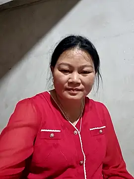 Snapshot of yoowwmr chatting on 11-11-25, 12:05 yoowwmr online show from 11-11-25, 12:05