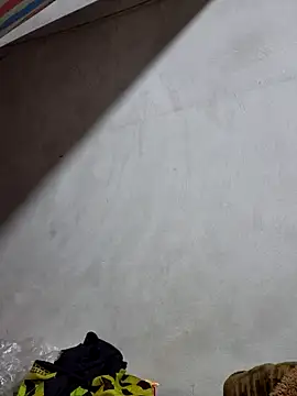 Snapshot of yoowwmr chatting on 11-12-25, 01:55 yoowwmr online show from 11-12-25, 01:55