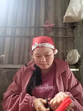 Snapshot of yoowwmr chatting on 11-13-25, 01:59 yoowwmr online show from 11-13-25, 01:59