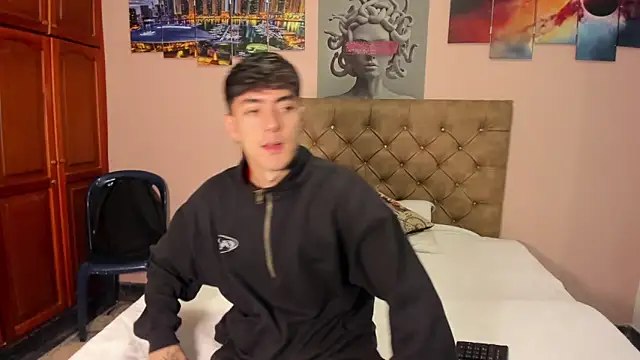 etham wolf  online show from 09-30-25, 02:00