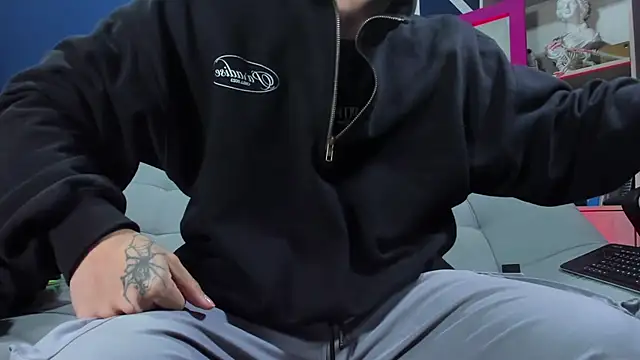 etham wolf  online show from 11-21-25, 11:20