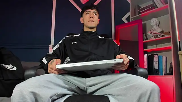 etham wolf  online show from 11-24-25, 02:06