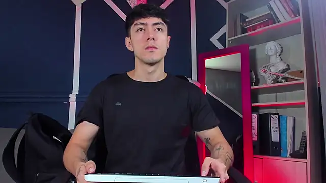 etham wolf  online show from 11-25-25, 11:54