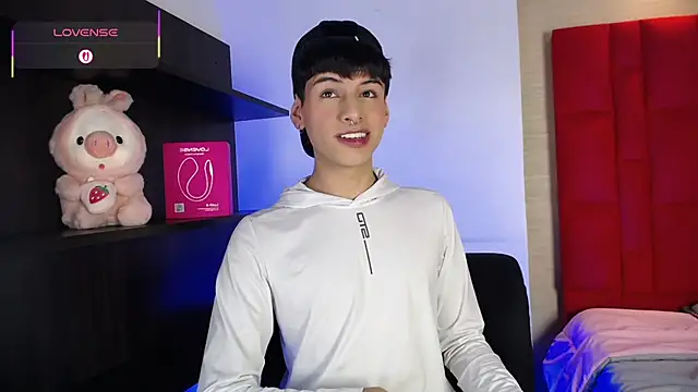 Ezra Storm online show from 10-24-25, 04:53