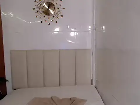 Snapshot of SluttyJedy chatting on 09-17-25, 04:03 SluttyJedy online show from 09-17-25, 04:03