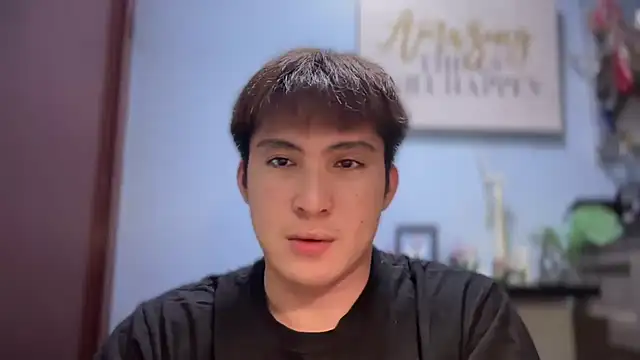 Snapshot of lovely_jay chatting on 09-24-25, 04:21 lovely jay online show from 09-24-25, 04:21