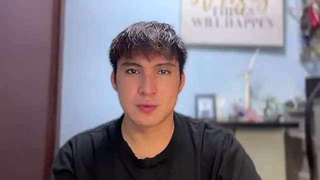 Snapshot of lovely_jay chatting on 10-30-25, 04:52 lovely jay online show from 10-30-25, 04:52