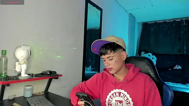 Jostin18 online show from 04-14-26, 07:53