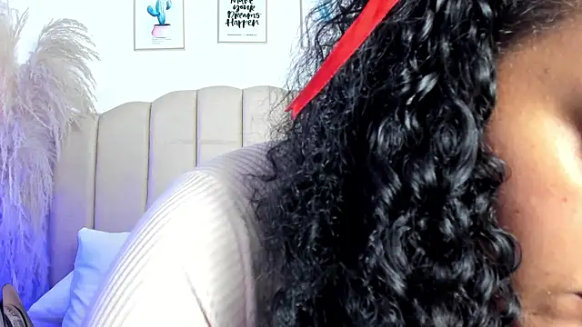 Snapshot of _aithanaa_ chatting on 01-07-26, 06:05 aithanaa online show from 01-07-26, 06:05