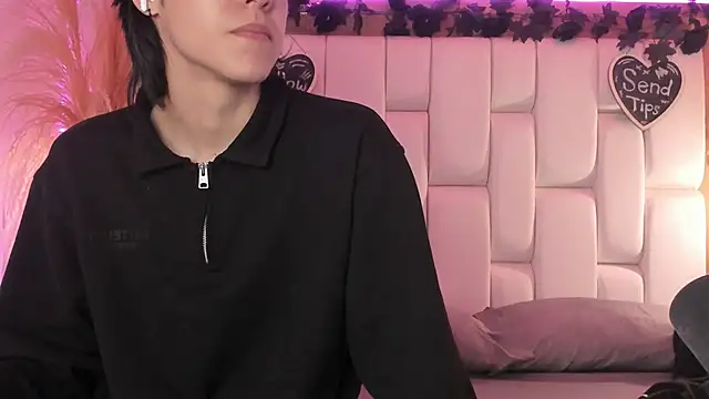 Daphne And Roger online show from 03-17-26, 11:13