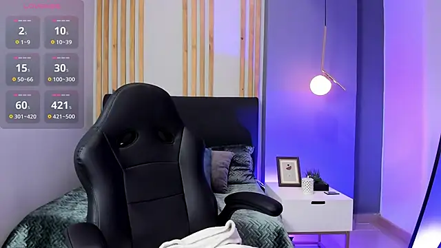 ivy collins  online show from 10-10-25, 09:47