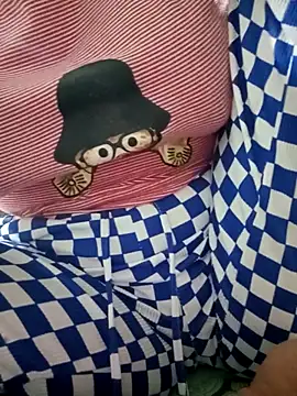 Snapshot of Yoo_j chatting on 11-28-25, 11:24 Yoo j online show from 11-28-25, 11:24