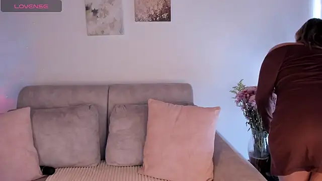 Estrer collins online show from 09-16-25, 07:15