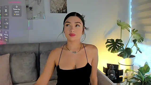 Estrer collins online show from 10-23-25, 09:35